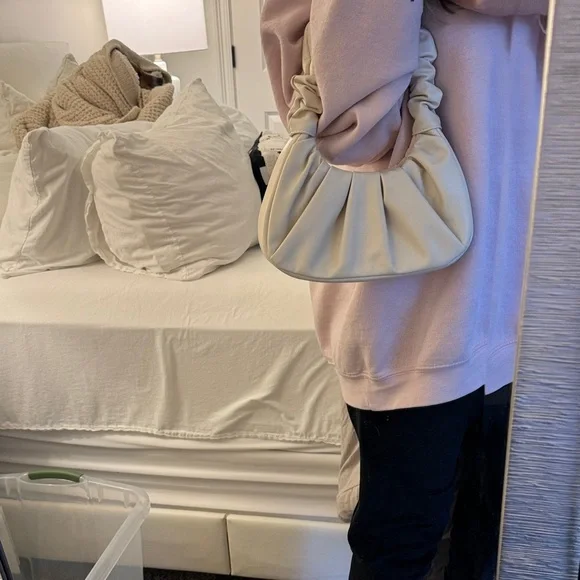 Elegant Cream Women's Bag - Picture 5 of 5